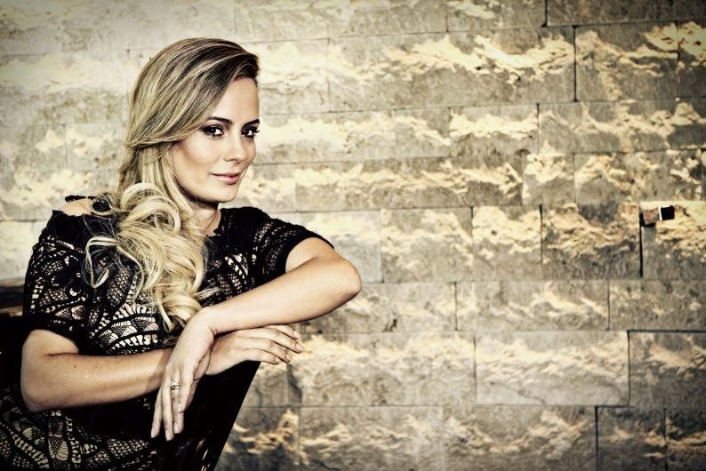 Photo of Tatiana Costa