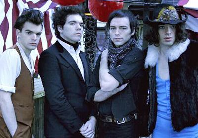 Foto de Living Things