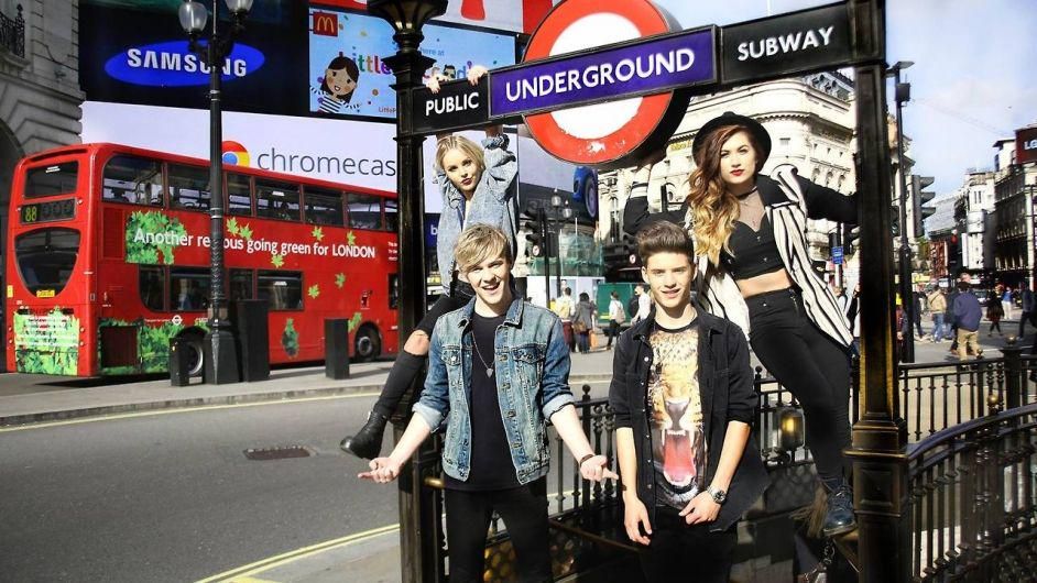 Foto de Only The Young