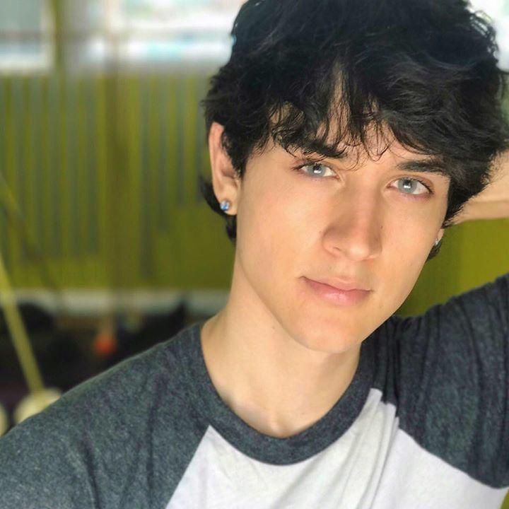 Photo of Robert Dobbs