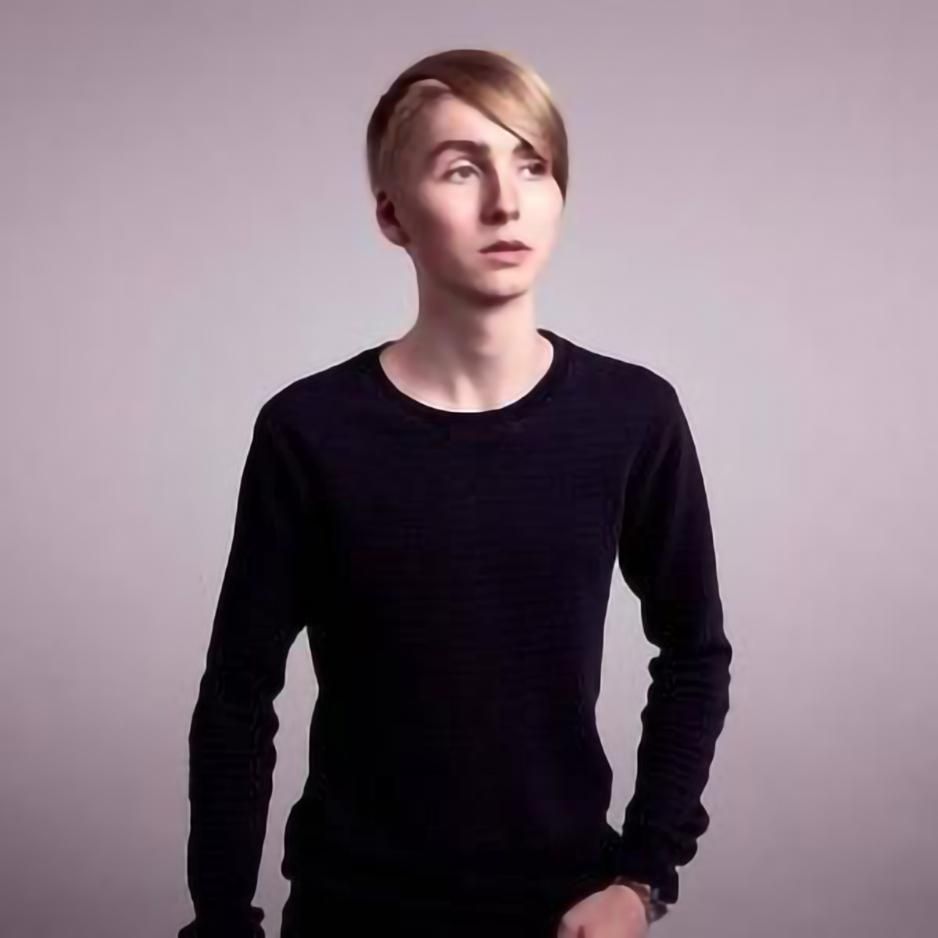 Photo of Robin Hustin