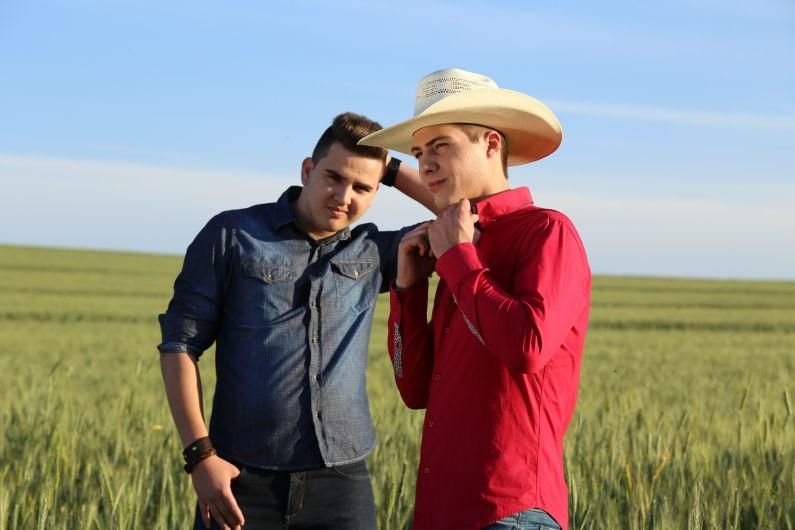 Foto de Nixon e Léo