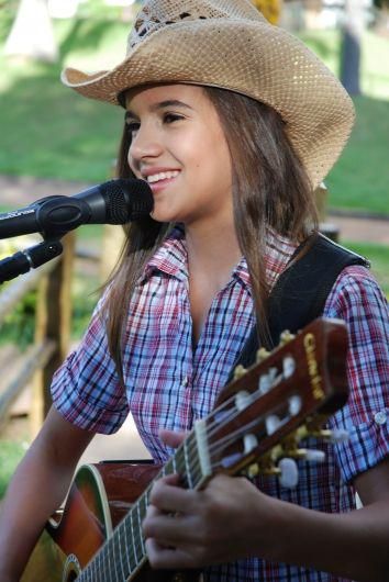 Photo of Amanda Lince