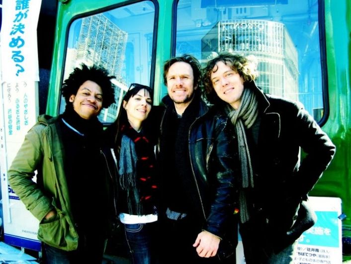 Foto de Hurricane Bells