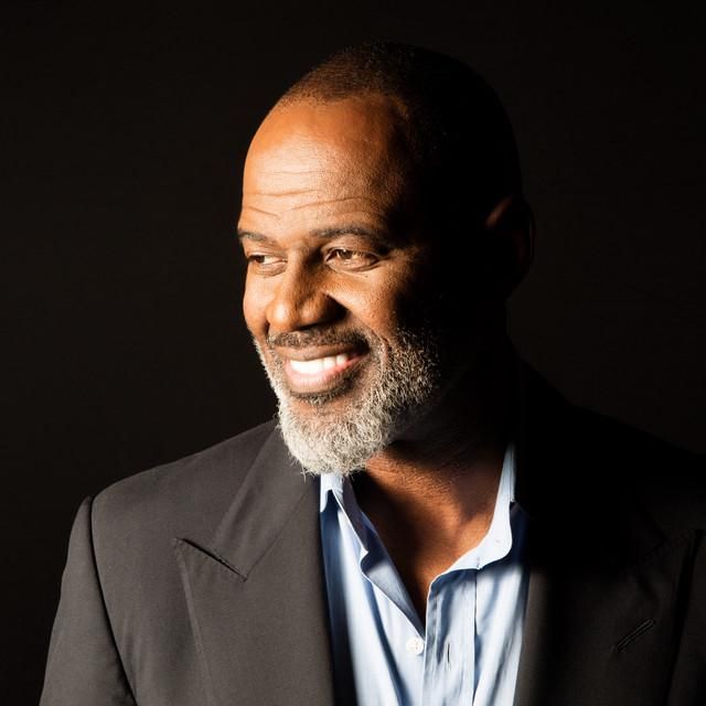 Photo of Brian McKnight
