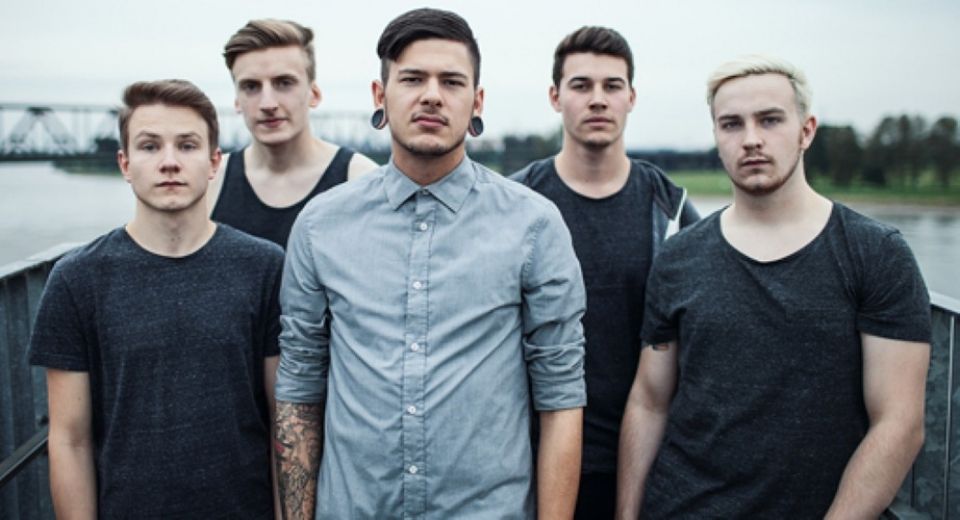 Foto de Burning Down Alaska