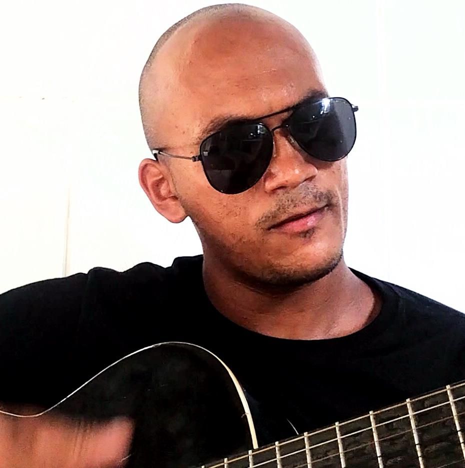 Photo of Léo Compositor