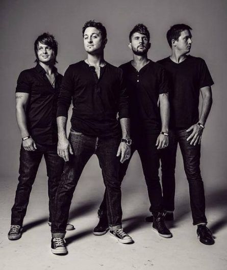 Foto de Finding Favour