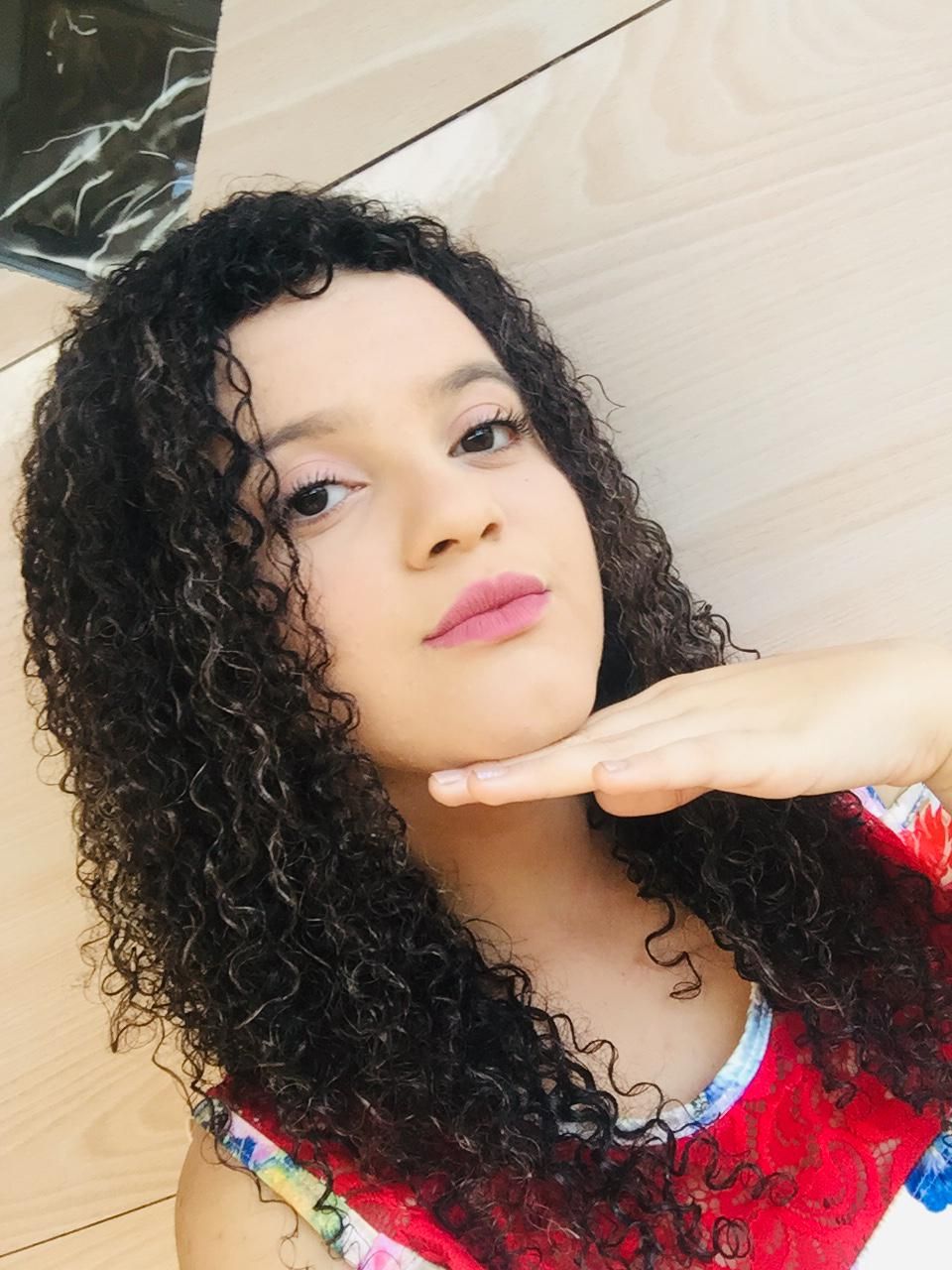 Photo of Leandra Lemos