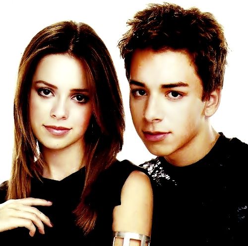 Photo of Sandy & Junior