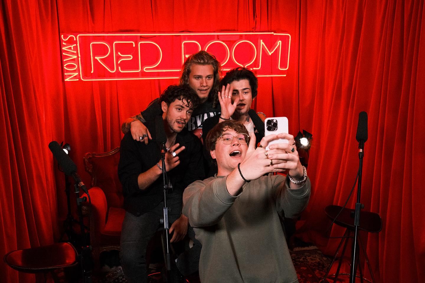 Foto de Midnight Til Morning