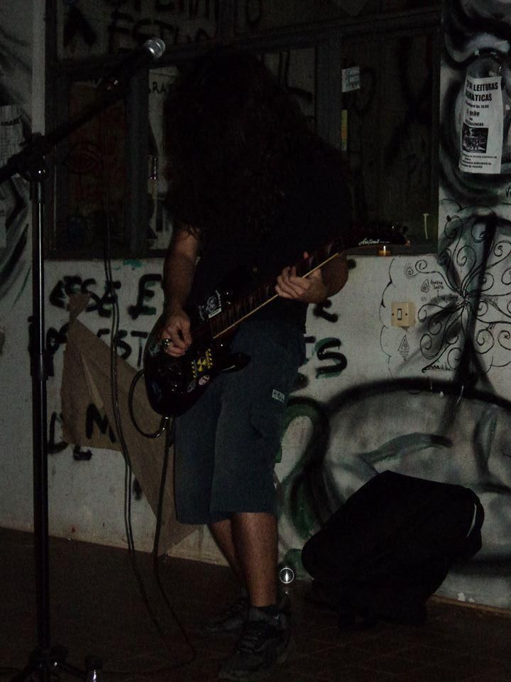 Foto de Corrosivo Explícito