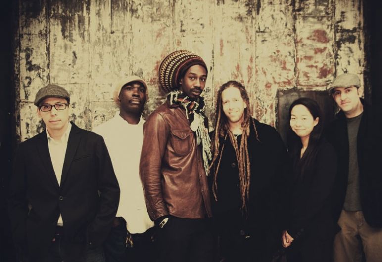 Foto de Meta And The Cornerstones