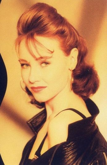 Photo of Melanie Bender