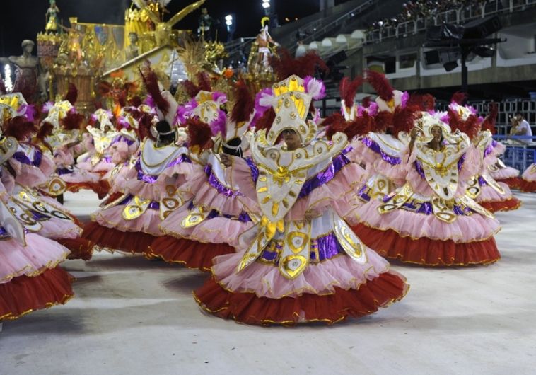 Foto de GRES Difícil é o Nome