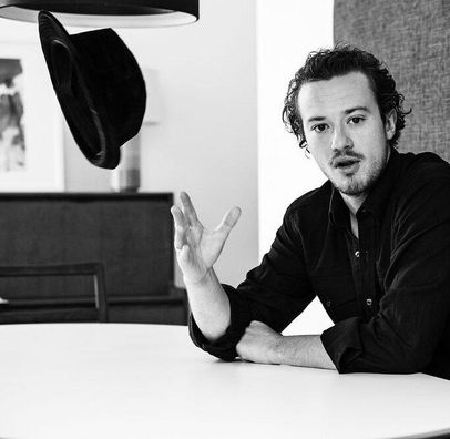 Foto de Joseph Quinn