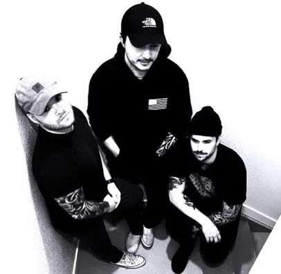 Foto de Late To Life