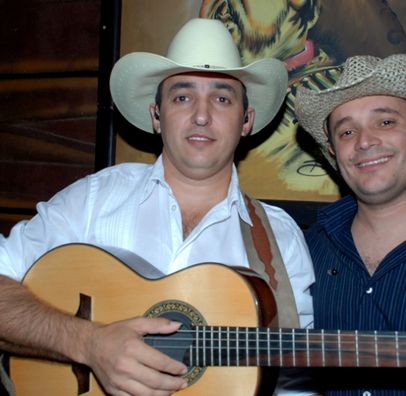 Foto de Luiz Henrique e Cassiano