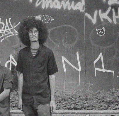 Foto de Lunatics In Poetry