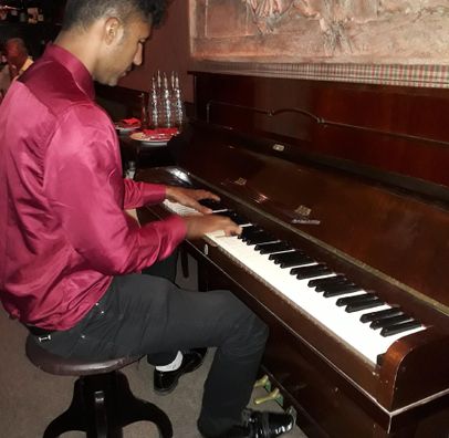 Foto de Auney Oliveira