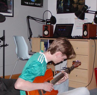 Foto de sign crushes motorist