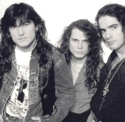 Foto de Diving For Pearls