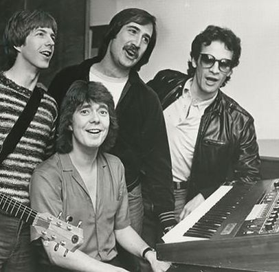 Foto de Straight Lines