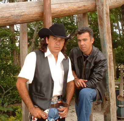 Foto de Celso e Genivaldo o Forrosertanejo da Bahia