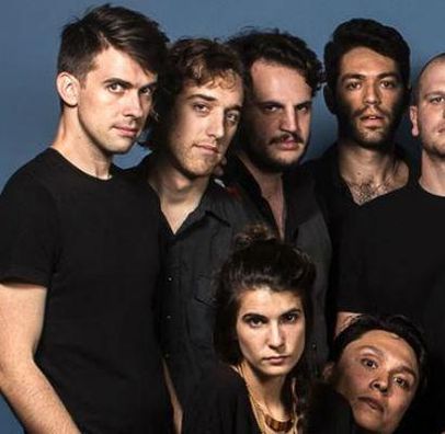 Foto de Mother Falcon