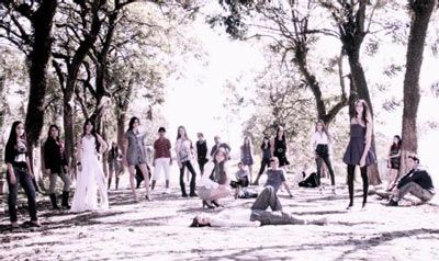 Foto de Coral Show Criança Feliz