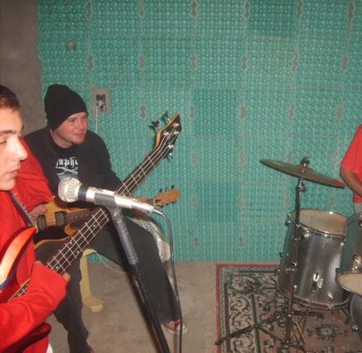 Foto de Estranhos Em Comum