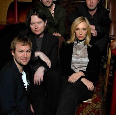 Foto de Toni Collette and The Finish