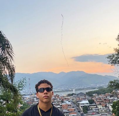 Foto de Jovem Guiih