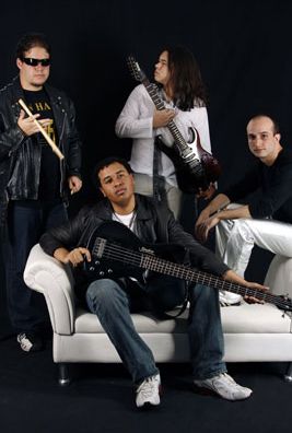 Foto de Surrender (BR)