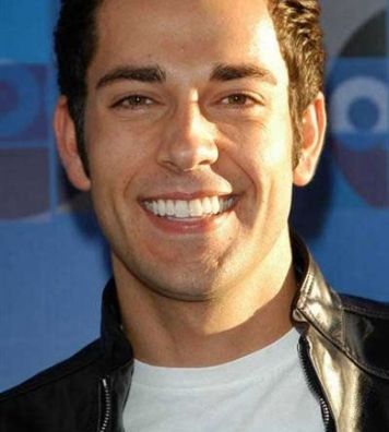 Foto de Zachary Levi