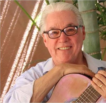 Foto de Luis Enrique Mejía Godoy