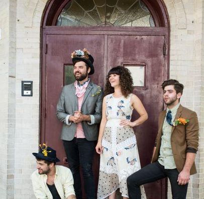 Foto de Swear And Shake