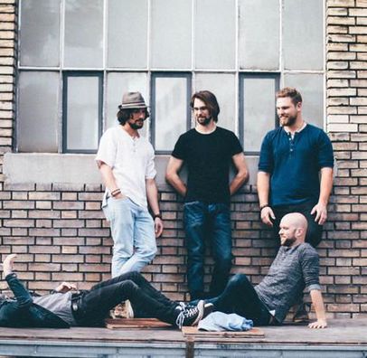 Foto de The Gardener & The tree