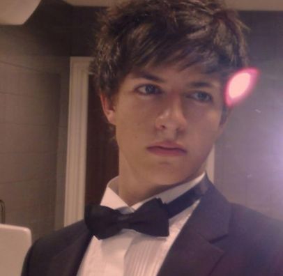 Foto de Josh Dubovie