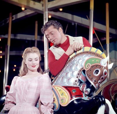 Foto de Carousel (musical)