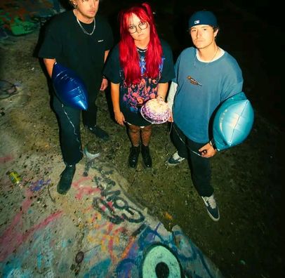 Foto de OUT IN FRONT