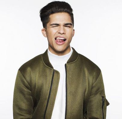 Foto de Alex Aiono