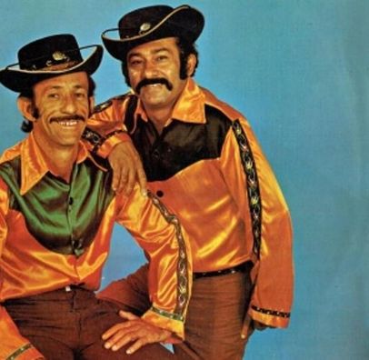 Foto de Ucely e Urso Negro