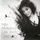 Portada de la canción "Αστραπές", de Ivi Adamou