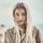 Portada de la canción "Does She Know", de Astrid S