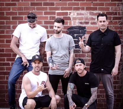 Foto de Behind Crimson Eyes