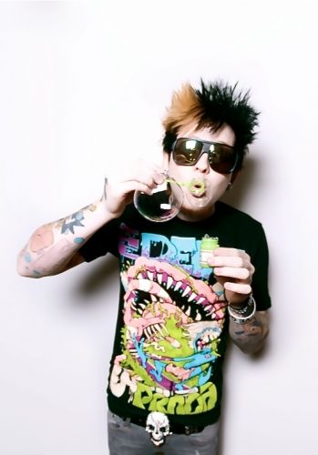 Rocket Ship To The Moon - Dot Dot Curve (letra da música) - Cifra Club