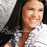 cantora Bia Santos
