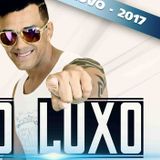 NO LUXO