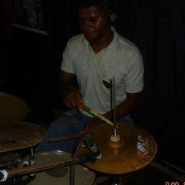 Imagem de TIQUINHO BATERA